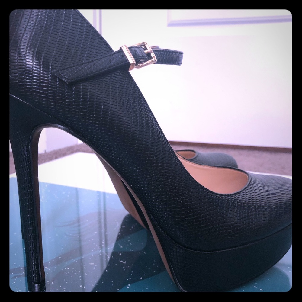 Jessica Simpson Mary Jane platforms